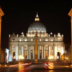 Vatican City at night, Vladimir Mucibabic / Shutterstock.com