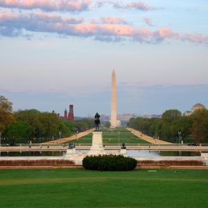 National Mall photo, Songquan Deng, Shutterstock.com