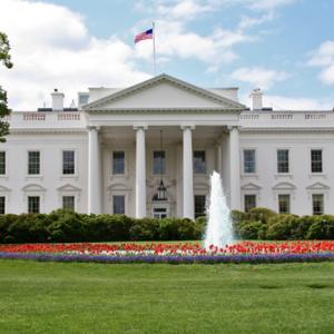 The White House, Jeff Kinsey / Shutterstock.com