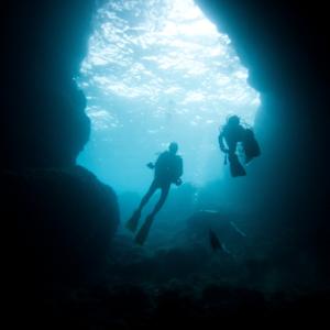 Deep sea divers. Image courtesy littlesam/shutterstock.com