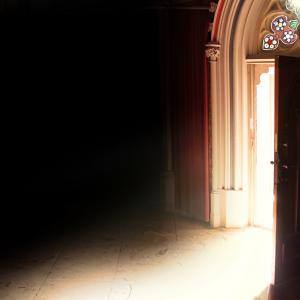 Opened church door, Benjamin Haas, Shutterstock.com