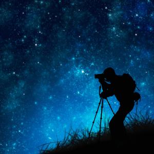 Photo: Star gazing, © MR.LIGHTMAN / Shutterstock.com