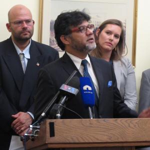 Azhar Azeez, president of the Islamic Society of North America, speaks at a joint evangelical Christian and Muslim event. Image via RNS.