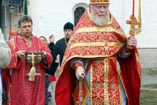 Traditional Paschal Easter Crucession by Russian Orthodox Old-Rite Church. Creative Commons image by Tony Mendez.