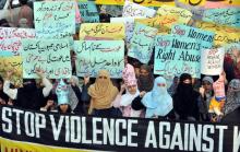 Mass protest against 'honour killings' of women in Lahore, Pakistan on November 21, 2008. (Photo: Arif Ali/AFP/Getty Images) "Honour killing" protest in Pakistan. (Photo: Arif Ali/AFP/Getty Images)