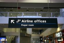 Photo: Prayer room sign at Sydney airport, © Christoffer Hansen Vika / Shutterstock.com © Christoffer Hansen Vika / Shutterstock.com