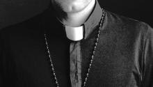 Pastor collar, Andrejs Zavadskis / Shutterstock.com Pastor collar, Andrejs Zavadskis / Shutterstock.com