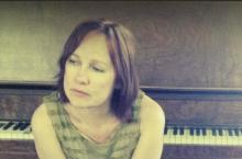 Iris Dement / irisdement.com