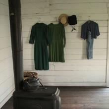 Amish farmhouse, clothes. Image via http://bit.ly/zy2VYJ Amish farmhouse, clothes. Image via http://bit.ly/zy2VYJ